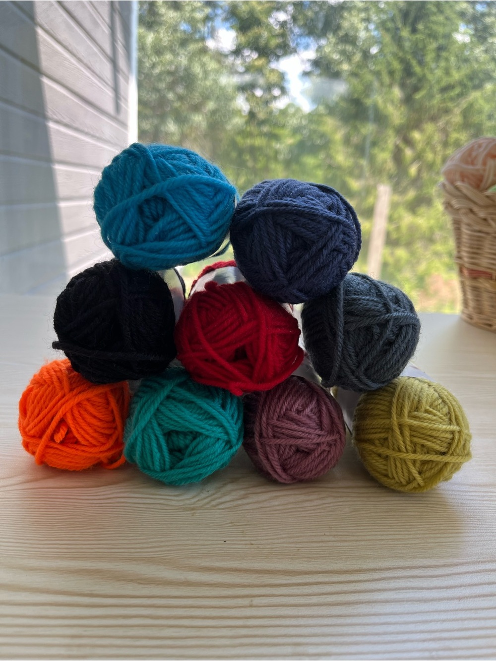 CRAFTISS Multi-Color Wool 9 Acrylic Yarn mini skeins - soft - Picture 3 of 4